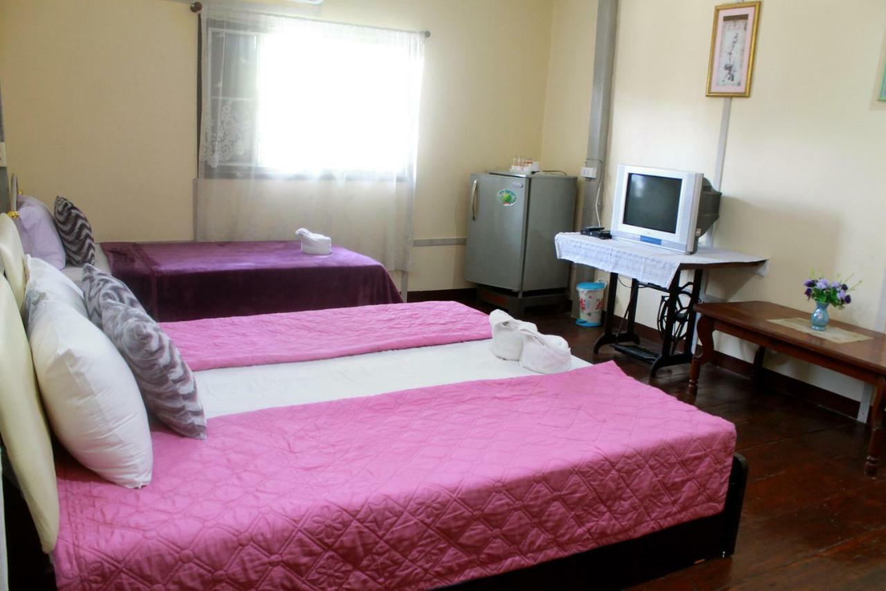 Ban Khun Rin Homestay Ампхава Екстер'єр фото