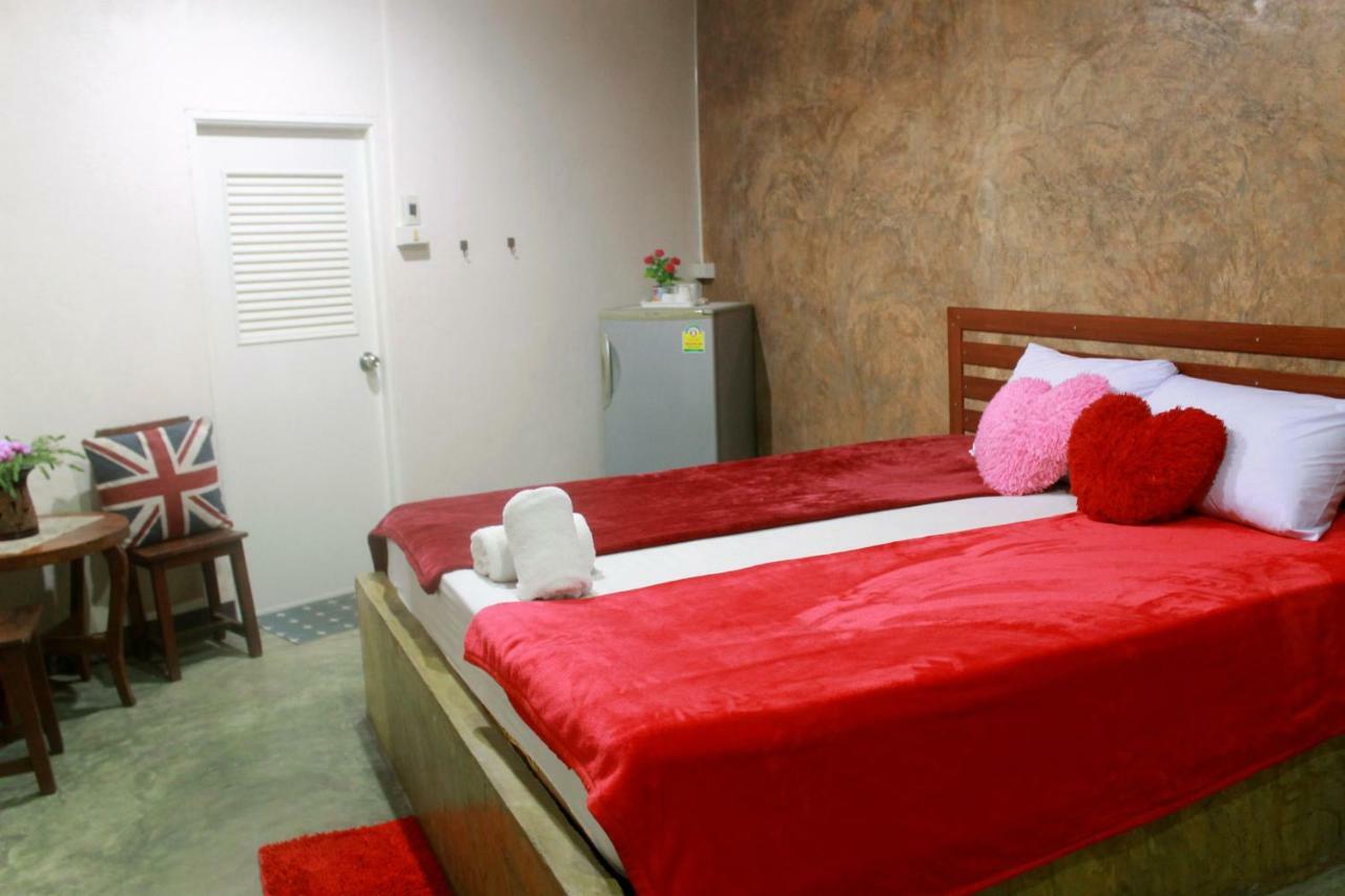 Ban Khun Rin Homestay Ампхава Екстер'єр фото